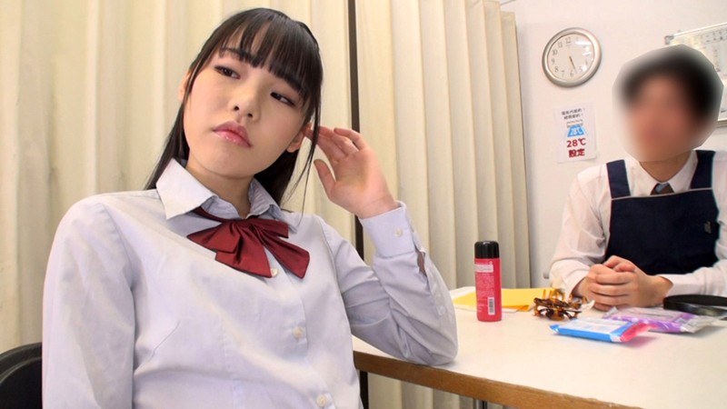 イラマでお仕置き地獄！万引きして反省するどころか、逆ギレして男をナメてかかる気の強い女にえずき汁が垂れ流れるほど喉奥までレ○プ！茫然自失で無防備になったマ○コにチ○ポを捻じ込み強●中出し！のPR画像です