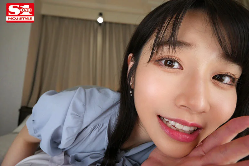 【独占】【VR】河北彩花に優し～く見下ろされて小悪魔淫語・ベロキス・顔面舐め回し いっぱい弄ばれるのパッケージ画像です