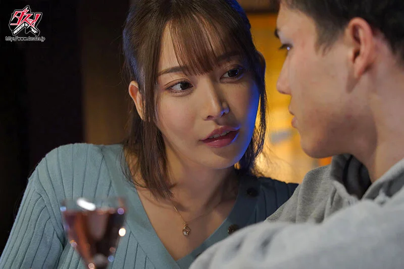 【独占】「もう全部夢だから」酔った勢いで浮気セックスしたバイト先の先輩に何度も中出しした最後の夜。 七瀬アリスのパッケージ画像です